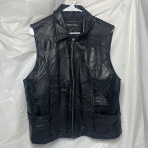 WOMEN’S Leather Works Black Genuine Leather Motorcycle Vest Zip Up Size 3XL